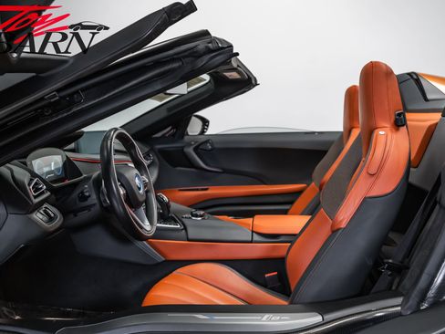 Used 2019 BMW i8 Roadster image 30