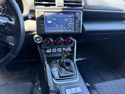 Used 2022 Toyota GR86 w/ ALL Weather Mat Package (TMS) image 11