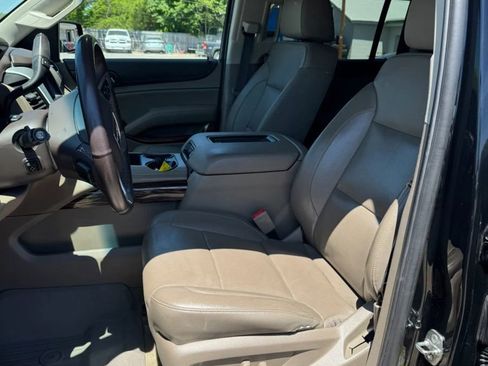 Used 2017 GMC Yukon XL SLT w/ Open Road Package AWD/4WD image 21
