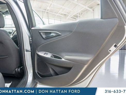 Used 2024 Chevrolet Malibu LT FWD image 27