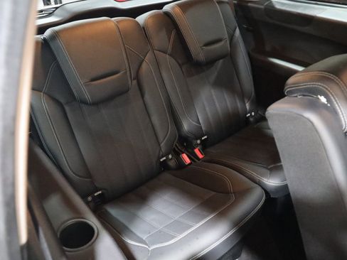 Used 2016 Mercedes-Benz GL 450 4MATIC w/ Premium I Package image 53