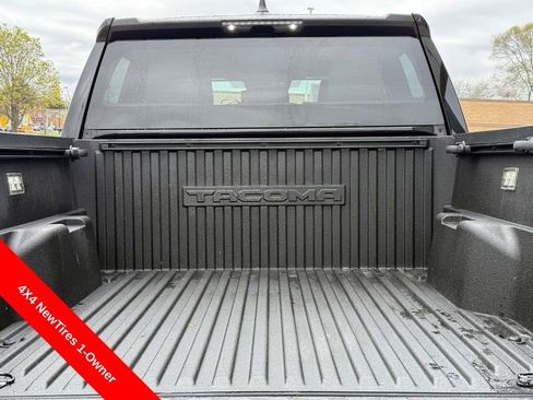 Used 2025 Toyota Tacoma SR AWD/4WD image 9
