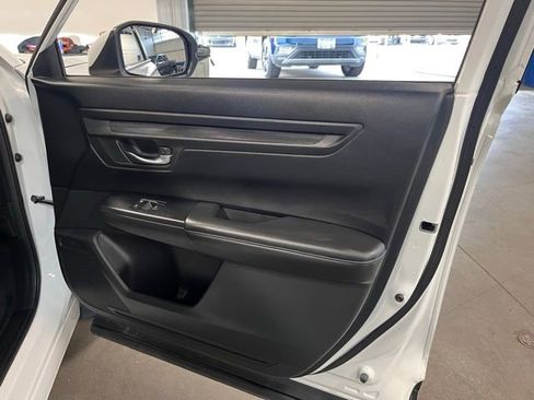 Used 2023 Honda CR-V LX image 12