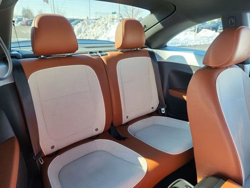 Used 2015 Volkswagen Beetle 1.8T Classic image 25