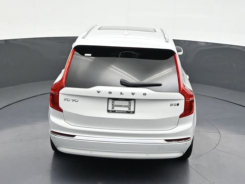 Certified 2024 Volvo XC90 B5 Plus image 23