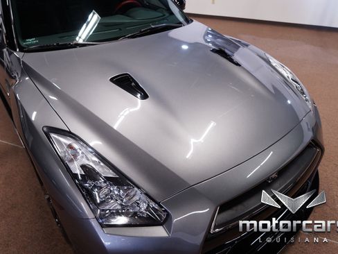 Used 2014 Nissan GT-R Black Edition image 14