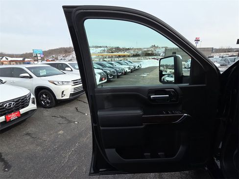 Used 2022 GMC Sierra 2500 SLT w/ SLT Convenience Package image 13