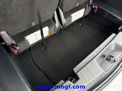 Used 2017 Ford Explorer XLT image 21