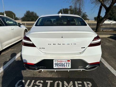 Used 2022 Genesis G70 3.3T image 5