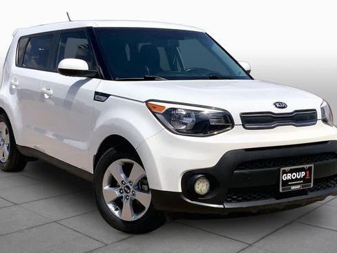 Used 2017 Kia Soul FWD image 2