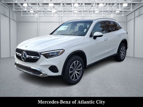 Used 2026 Mercedes-Benz GLC 300 4MATIC image 2