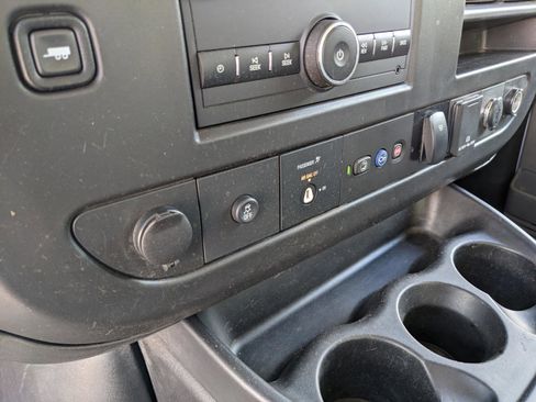 Used 2022 GMC Savana 3500 w/ Power Convenience Package image 15