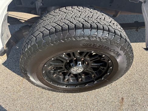Used 2018 Ford F250 XLT AWD/4WD image 11