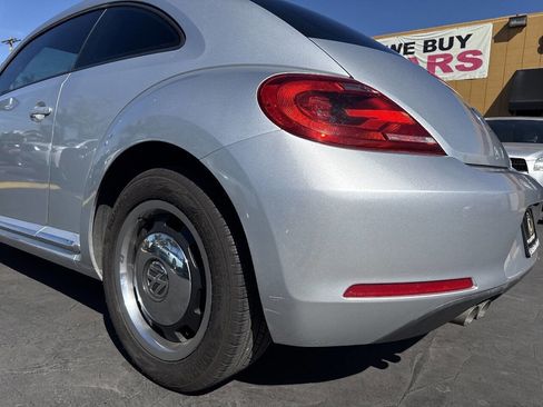 Used 2012 Volkswagen Beetle 2.5 image 32