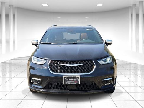 New 2026 Chrysler Pacifica Pinnacle AWD/4WD image 8