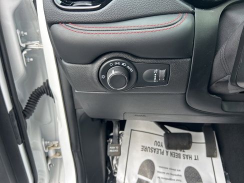 Used 2024 Dodge Durango GT image 7