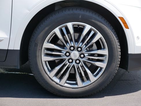 Used 2017 Cadillac XT5 Premium Luxury w/ Driver Assist Package AWD/4WD image 13