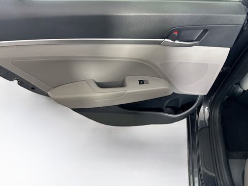 Used 2020 Hyundai Elantra Value Edition FWD image 25