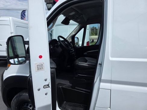 Used 2025 RAM ProMaster 3500 w/ Convenience Group FWD image 14