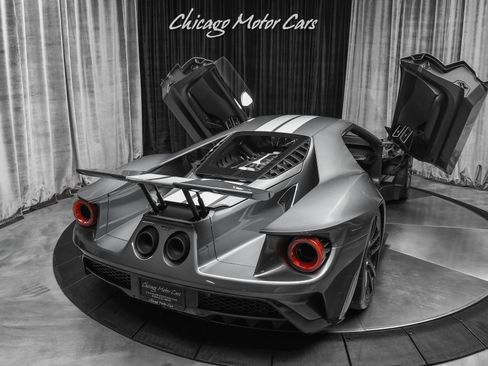 Used 2019 Ford GT RWD image 41