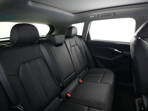 Used 2025 Audi Q6 e-tron Premium w/ Convenience Package image 5