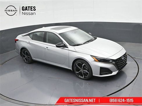 New 2025 Nissan Altima 2.5 SR image 51