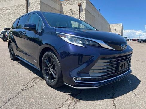 Used 2021 Toyota Sienna Limited AWD/4WD image 8
