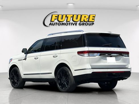 Used 2022 Lincoln Navigator Reserve AWD/4WD image 5