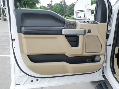 Used 2017 Ford F350 Lariat w/ Lariat Ultimate Package image 38