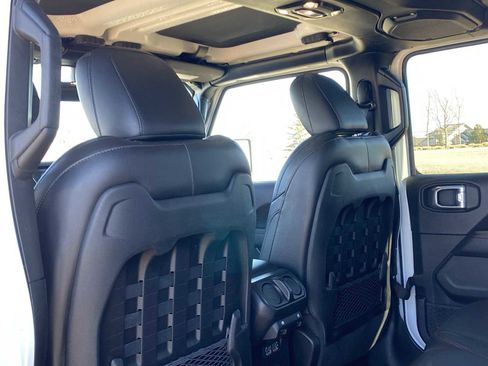 Certified 2020 Jeep Wrangler Unlimited Rubicon image 32