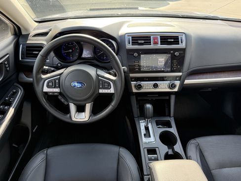 Used 2017 Subaru Outback 2.5i Limited image 14