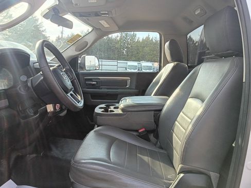 Used 2018 RAM 5500 Tradesman w/ Power & Remote Entry Group image 13