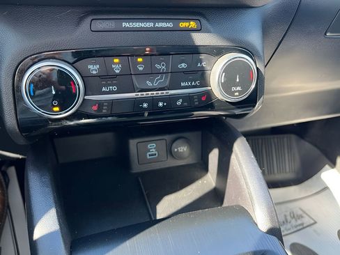 Used 2022 Ford Escape SEL image 22