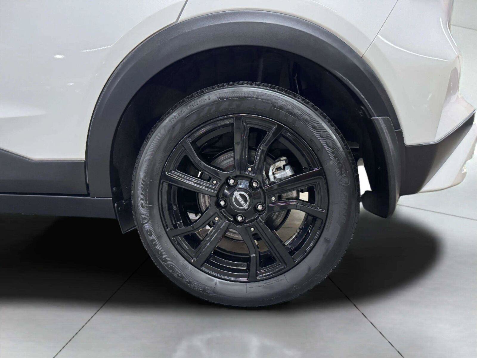 Used 2023 Nissan Kicks SR w/ SR Premium Package FWD image 59