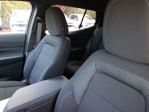 Certified 2026 Chevrolet Equinox EV LT FWD image 12