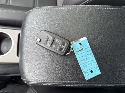 Used 2022 Volkswagen Passat 2.0T image 30