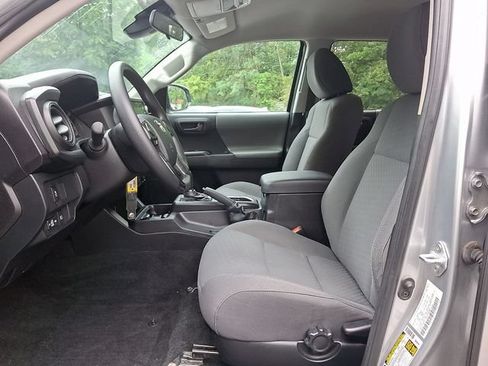 Used 2023 Toyota Tacoma SR AWD/4WD image 15