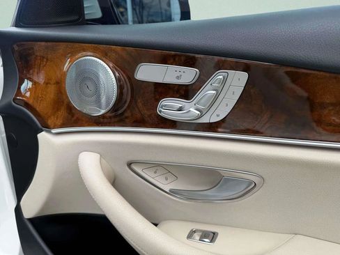 Used 2017 Mercedes-Benz E 300 4MATIC image 10