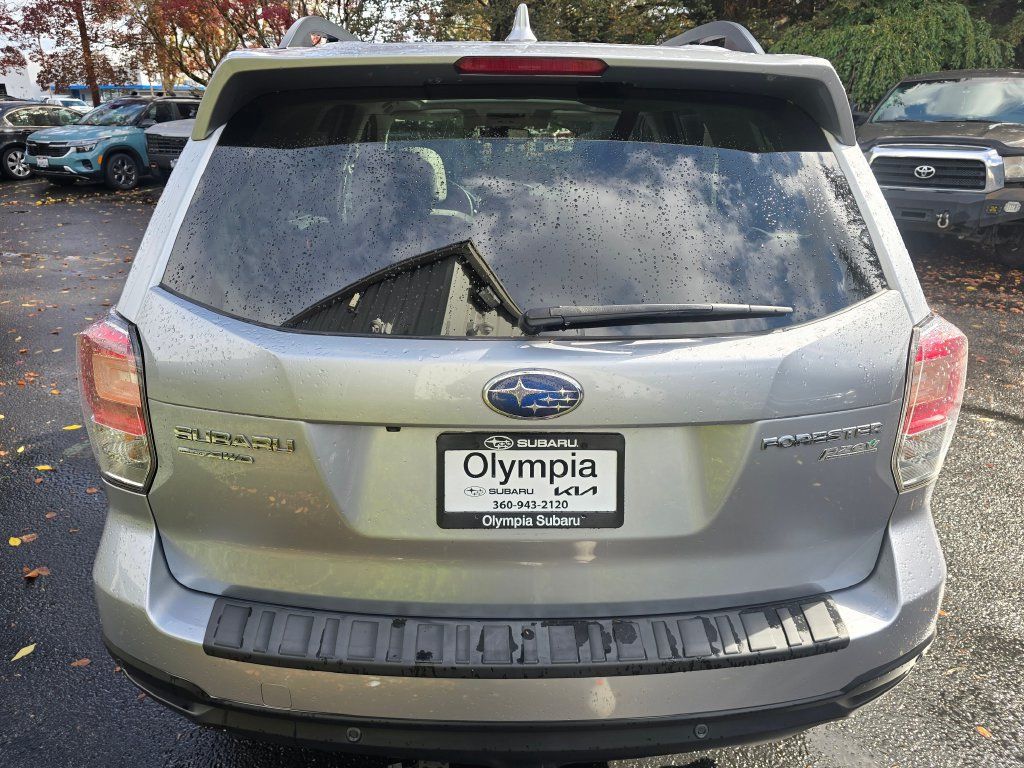 Used 2017 Subaru Forester 2.5i Limited AWD/4WD image 5