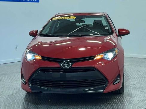 Used 2019 Toyota Corolla LE w/ LE Premium Package w/Moonroof FWD image 5