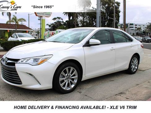 Used 2015 Toyota Camry XLE image 1