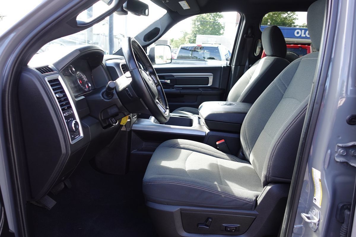 Used 2022 RAM 1500 Warlock w/ Ceramic Grey Warlock Package AWD/4WD image 20