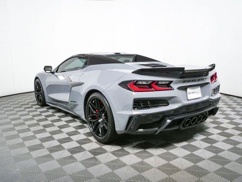 Used 2024 Chevrolet Corvette Z06 RWD image 3