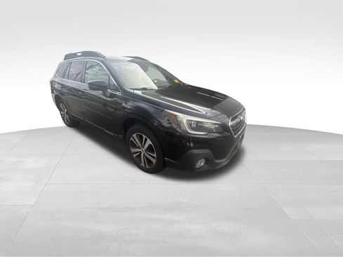 Used 2018 Subaru Outback 2.5i Limited AWD/4WD image 8
