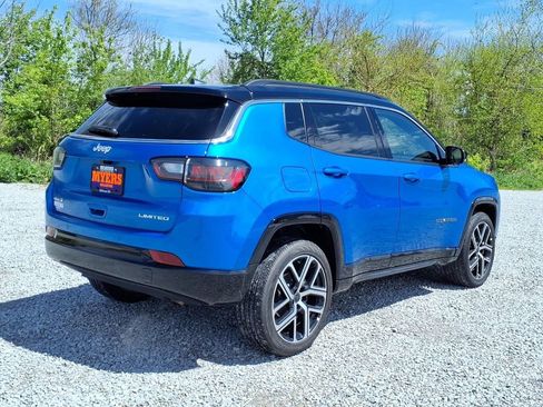 Used 2025 Jeep Compass Limited w/ Elite Group AWD/4WD image 10