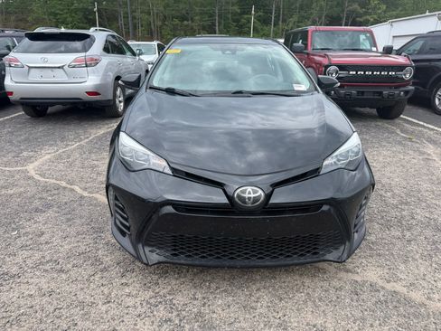 Used 2018 Toyota Corolla XSE FWD image 2