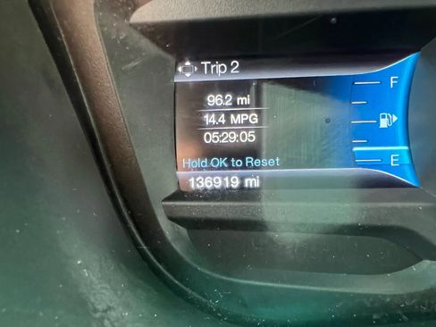 Used 2015 Ford Explorer XLT w/ Equipment Group 202B AWD/4WD image 8
