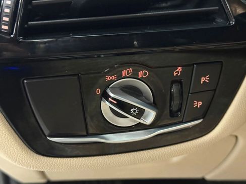 Used 2021 BMW 530i w/ Convenience Package image 26