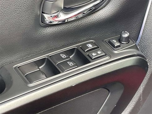 Used 2023 Nissan Titan PRO-4X w/ Pro-4x Convenience Package image 14