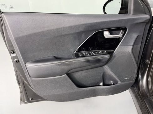 Used 2022 Kia Niro EX w/ Cold Weather Package FWD image 24